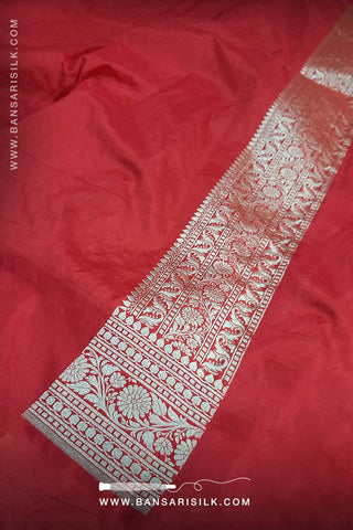 Black And Red Banarasi Saree design for Wedding and parties at best price guaranteed